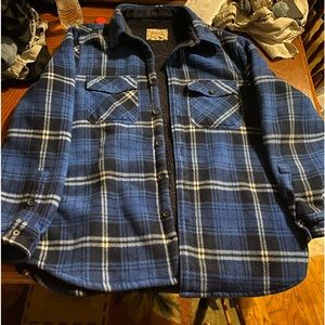 I am selling this flannel jacket. It has been used a few times.